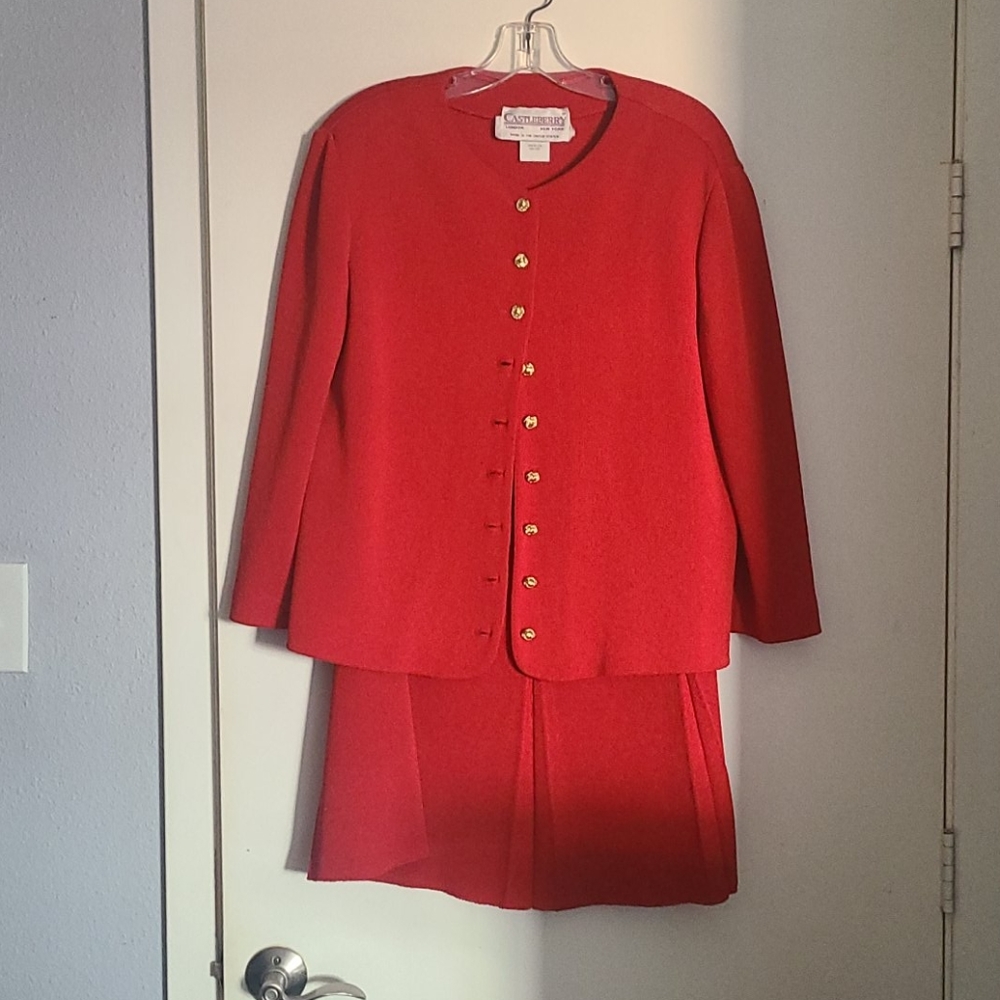 Castleberry New York Red Suite